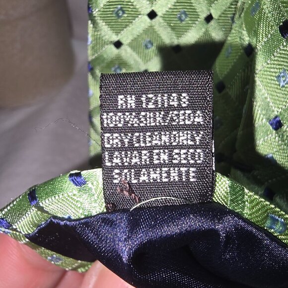 U.S. POLO ASSN. 100% SILK APPLE GREEN MENS TIE DIAMOND DESIGN EUC - Picture 4 of 6